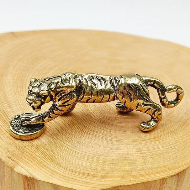 Brass Saber-Toothed Small Copperware Paperweight Desk Ornament Antique Bronze Tea Pet Solid Tiger Handheld Piece Decoration_maomaolike.com