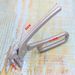 Universal Kitchen Pots Gripper Pizza Pan Pliers Handle Clip Clamp_maomaolike.com