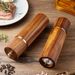 Manual Solid Wood Grinding Seasoning Bottle For Western Restaurant_maomaolike.com