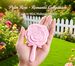 European Retro Flower Pattern Handheld Makeup Mirror, Mini Compact Rose Design Pocket Mirror, Portable Cosmetic Beauty Mirror For Daily Travel
_maomaolike.com