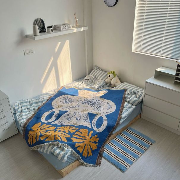 Japanese Korean Home Blogger Tapestry Ins Blue Series Art Decorative Blanket Designer Bird Vase_maomaolike.com