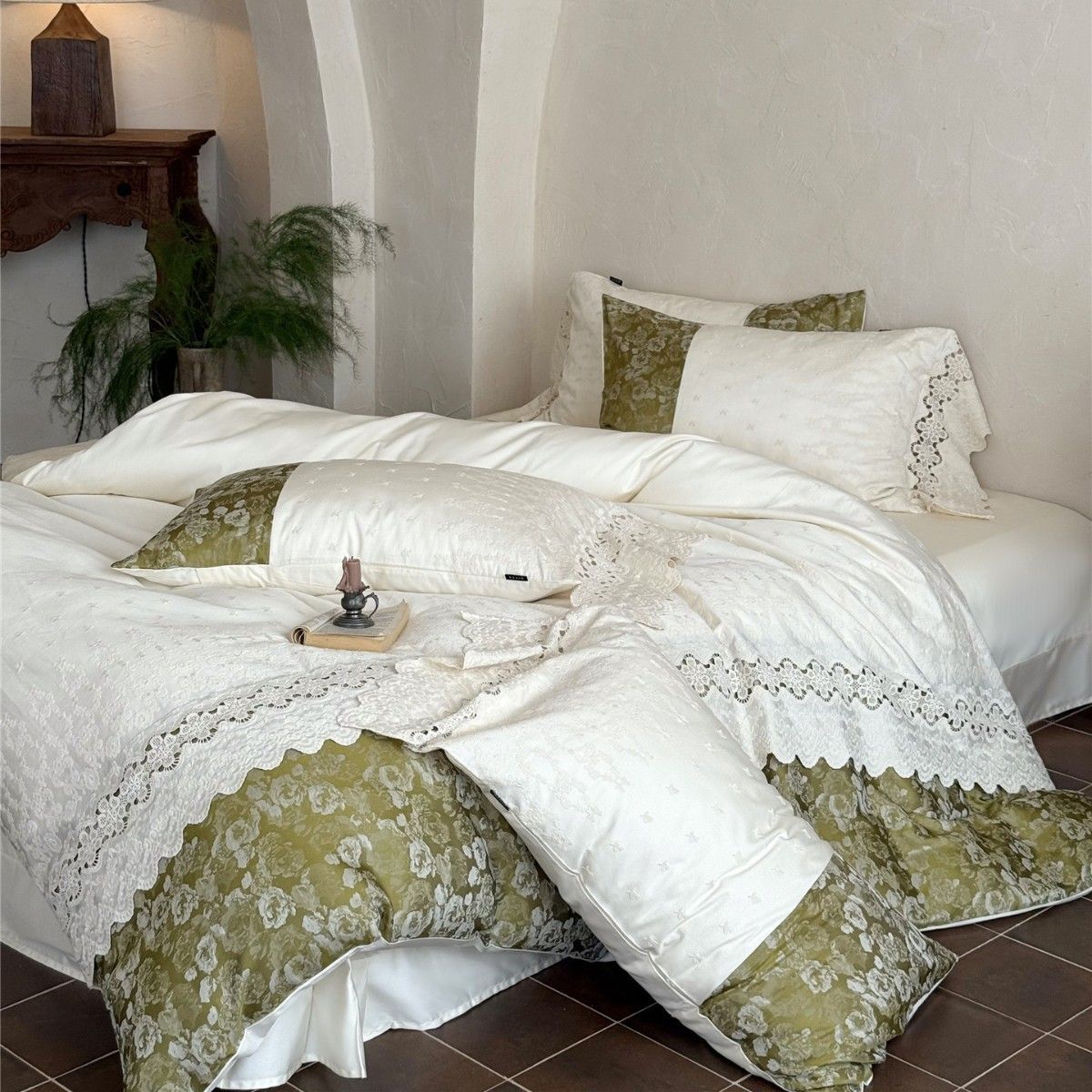 Nanfa High-End Lace Ultra-Soft Naked Sleep Grade Bedding Premium Feel Pure Long-Staple Cotton Four-Piece Set Home Textile 2_maomaolike.com