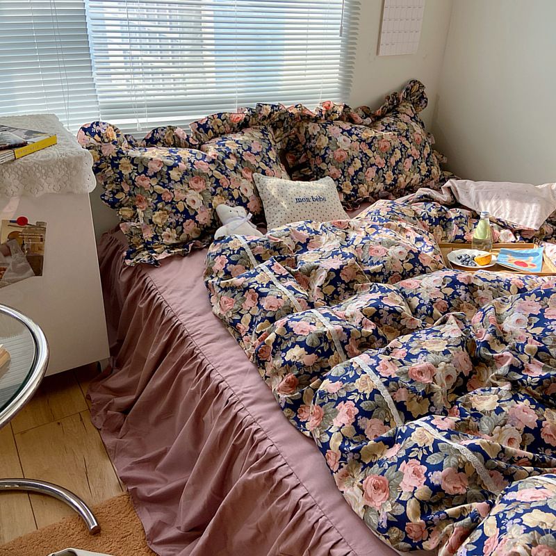 Wholesale INS French Romantic Retro Oil Painting Rose Flower All-Cotton Four-Piece Pastoral Style Ruffled Pure Cotton 4-Piece Set_maomaolike.com