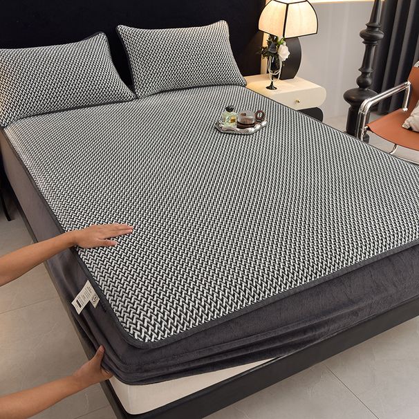 2025 Winter Thickened Warm A-Class Milk Sheet, Suitable For Naked Sleeping, Ultra-Soft Baby Velvet Cover, Non-Slip Bed Set Cover_maomaolike.com