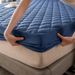 Waterproof Cover Single Piece Urine Barrier Breathable Dustproof Thickened Cotton Pad Non-Slip Fixed Mattress Protector_maomaolike.com