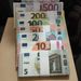 Prop Money Euro Und Dollar Kombiniert Mit Plastik Goldmünzen In Real Size, Für Theater Kostüme, Private Feierdekoration, TikTok Videos Und Film Dreh A_maomaolike.com