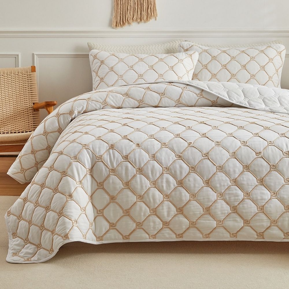 Bedspreads Soft Bed Summer Quilt Lightweight Modern Style Geometric Embroidery Pattern Coverlet For All Season - 3 Piece_maomaolike.com