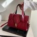 Women Large Storage Crocodile Texture Shoulder Crossbody Handbag For Daily Commute Outdoor All Season Use
_maomaolike.com