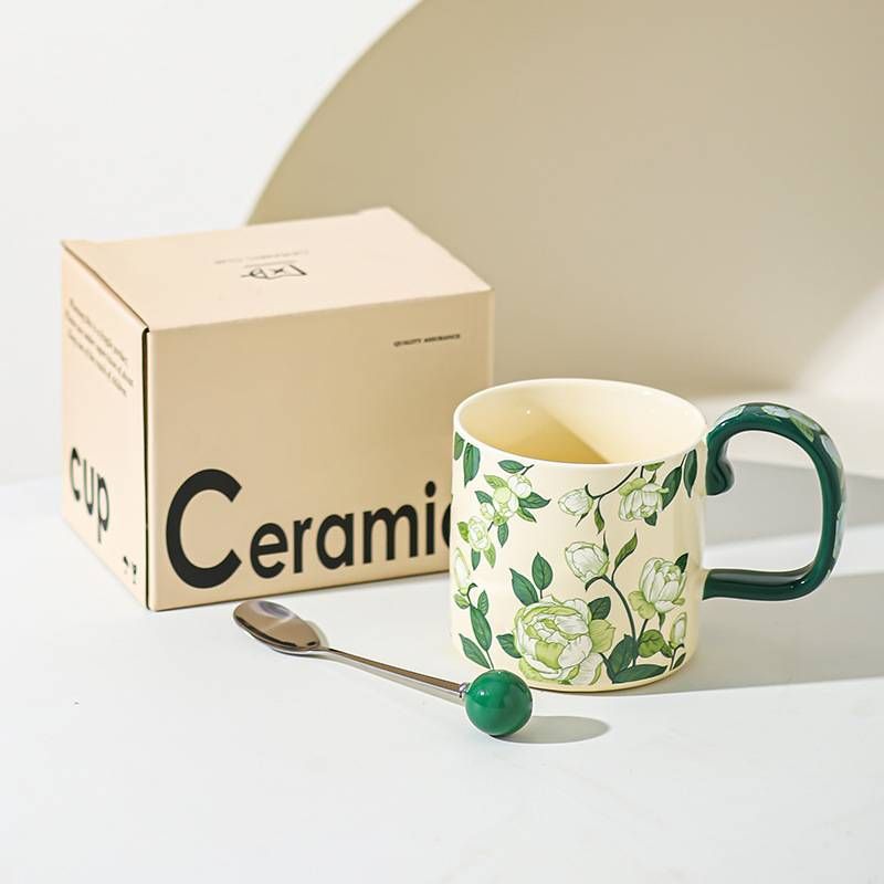 Retro Light Luxury Cup Iris Water Cup Camellia Large Capacity Ceramic Cup Ceramic Mug Gift Box Couple_maomaolike.com