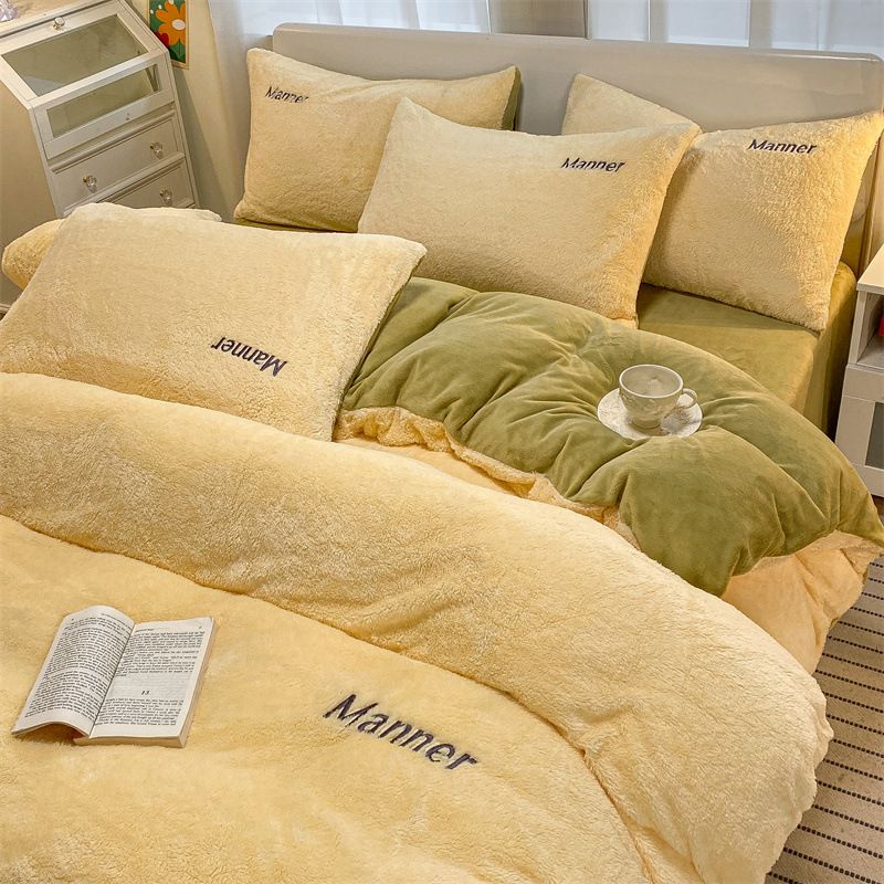 New Thickened A-Side Arctic B-Side Milk Velvet Four-Piece Set Warm Quilt Cover Bedding Factory Wholesale Trade_maomaolike.com