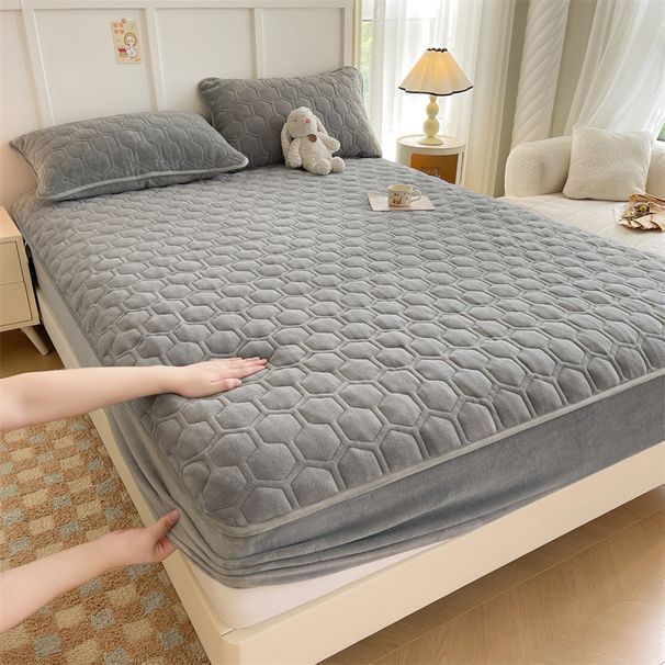 Milk Velvet Single Piece Winter Thickened Dustproof Coral Fleece Non-Slip Bed Sheet Mattress Protector Cover_maomaolike.com