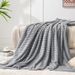 Thick Warm Flannel Blanket Solid Color Folded Edge Blanket_maomaolike.com