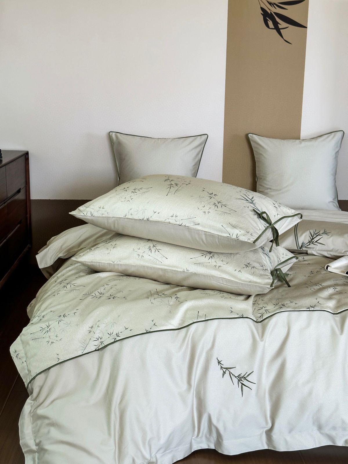 100s Four-Piece Set With Chinese Style Embroidery, Minimalist Style, High-Count Dense Cotton Bed Sheet And Duvet Cover_maomaolike.com