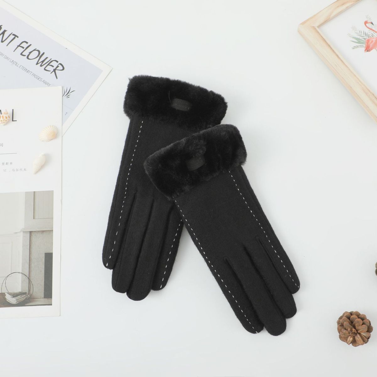 Cashmere gloves winter and autumn plus velvet thickened to keep warm version cute driving touch screen cashmere gloves to keep warm_maomaolike.com