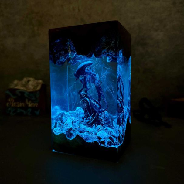 Cross Border Space Monster Alien Themed Alien Epoxy Resin Night Light A Gift For Movie Lovers_maomaolike.com