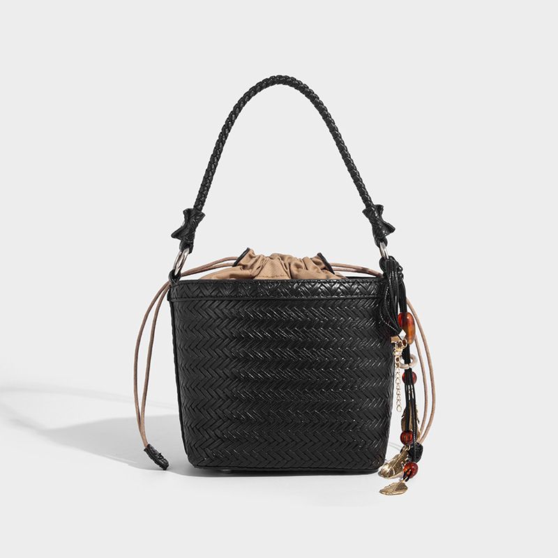 Vintage Drawstring Handbag High-End Bucket Pure Handmade Woven 2026 New Commuter Crossbody Bag_maomaolike.com