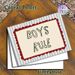 Boys Rule Typography Painting Poster, Retro Hand-drawn Style Poster, Playful Bold Text With Striped Background & Scalloped Border, Ideal For Bedroom_maomaolike.com