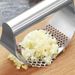 Manual Curved Garlic Press Kitchen Garlic Crusher_maomaolike.com