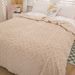 Foreign Trade Taffeta Coral Fleece Student Nap Sofa Cover Gift Blanket Air Conditioning Quilt Wholesale_maomaolike.com
