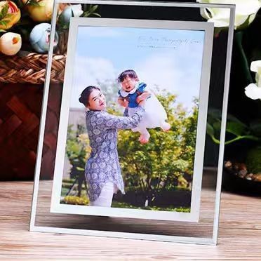 Transparent Glass Display Stand Empty Simple Crystal High-End Photo Frame_maomaolike.com