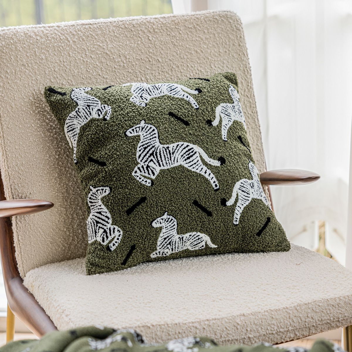 Household Accessories Zebra Embroidery Pillow Nap Bay Window Cushion Back Living Room Sofa Pillowcase_maomaolike.com