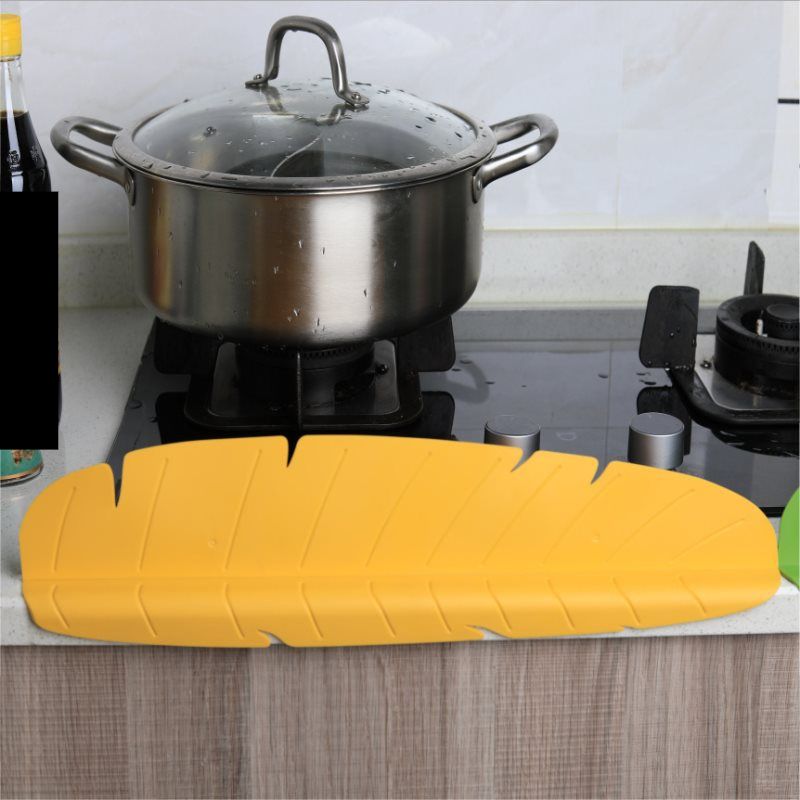 Kitchen sink side baffle leaf type with suction cup water baffle plate practical pool splash guard_maomaolike.com