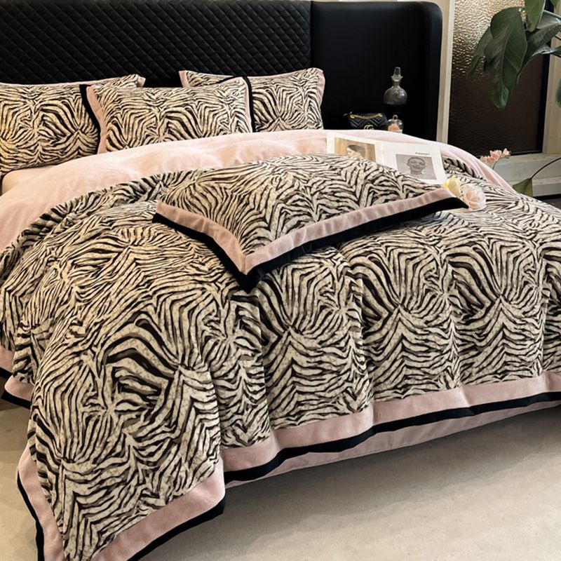 French Style Wide Edge Flannel Set Milk Thickened Coral Crystal Velvet Bed Fitted Sheet Duvet Cover Bedding_maomaolike.com