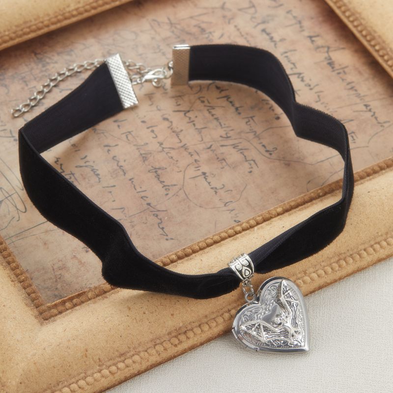 Fashion New Silver Color Heart Pendant Necklace Stainless Steel Retro Simple Personality Punk Style Men And Women_maomaolike.com