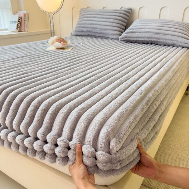 Soft Fluffy Faux Rabbit Fur Fitted Sheet - Ultra Warm & Non-Slip Winter Bed Cover For Home, Dorm, All Mattress Sizes_maomaolike.com