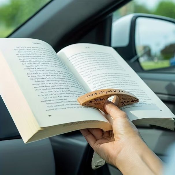 1Pc Personalized Wooden Book Page Holder | Handcrafted Reading Stand With Name Engraving, Ideal Gift For Book Lovers,Modern Wood Tabletop Decor_maomaolike.com