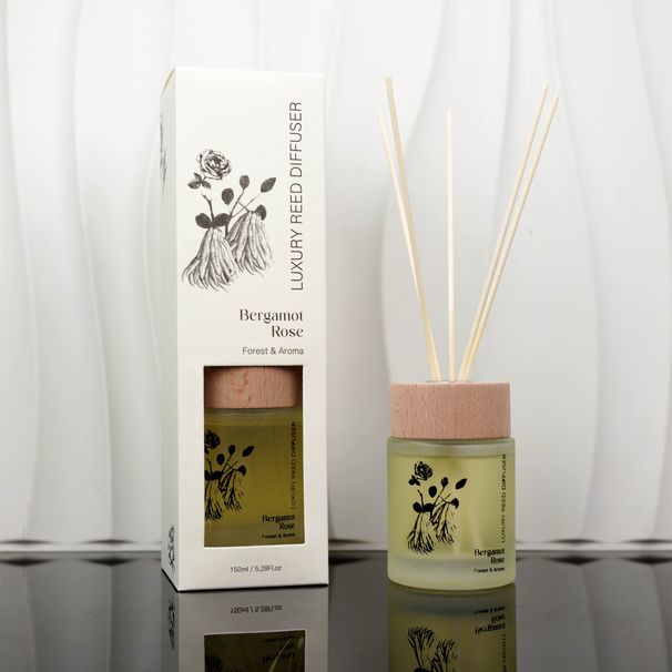 Whisper Of The ForestLong Lasting Fragrance Reed Diffuser Home Aromatherapy Gift Set With Natural Essential Oils For Indoor Use_maomaolike.com
