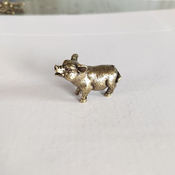 Metal Cute Miniature Landscape Bonsai Decoration Pig Hand Figurine Birthday Gift Desktop Ornament_maomaolike.com