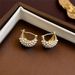 Chunky Basket Pearl Hoop Earrings For Women Gold Plated Vintage Statement Thick Round Circle Geometric Simulated Pearl Small Lightweight Hoop Earrings For Minimalist Wedding Trendy Jewelry Gifts_maomaolike.com