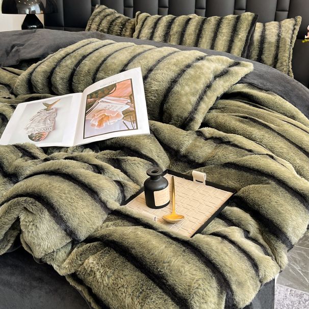 Winter Thickened Warm Rabbit Bedding Four-Piece Set High-End Double-Sided Coral Fleece Duvet Cover Milk Velvet Bed Sheet_maomaolike.com