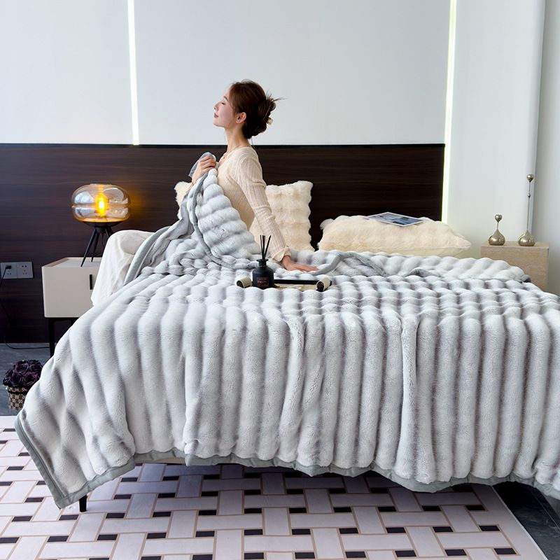 New Tocas Rabbit Flannel Milk Fleece Office Travel Throw Gift Blanket Wholesale_maomaolike.com