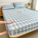 Washed Cotton Quilted Sheet Single Piece 2025 New Thickened Mattress Protector Non-Slip Dustproof Bed Cover_maomaolike.com