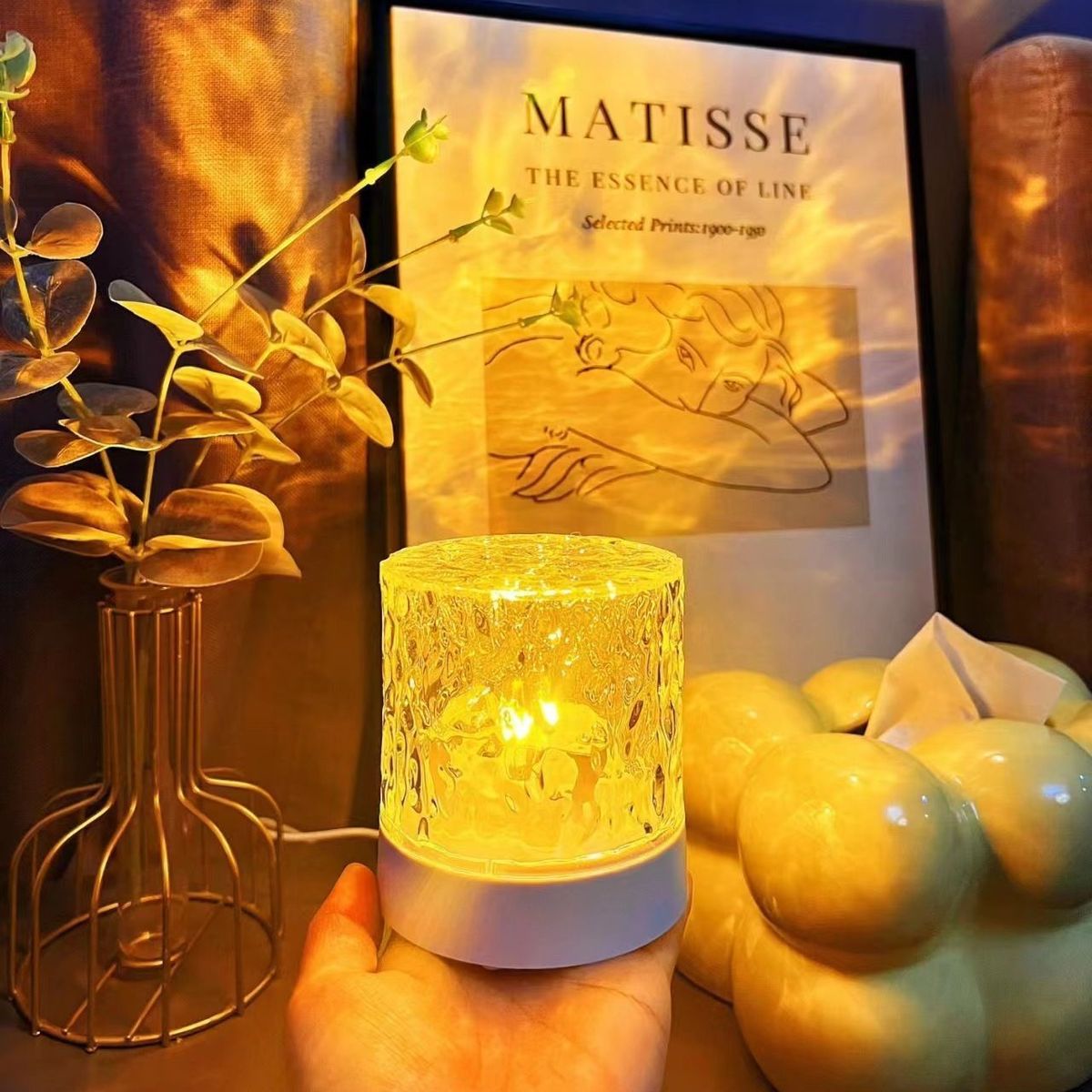 Trendy INS Water Ripple Atmosphere Night Light Creative Gift For Girls Bedroom Bedside Sleep Dynamic Table Lamp_maomaolike.com
