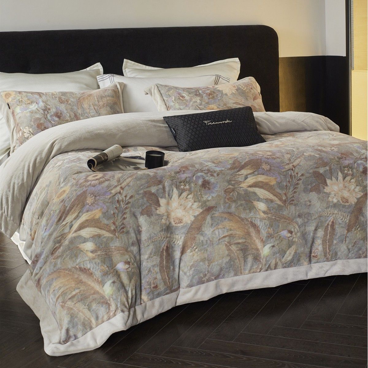 Light Luxury Style Autumn Winter Thickened Milk Velvet Four-Piece Set High-End Feel Ultra Soft Warm Bedding Home Textile Mido_maomaolike.com