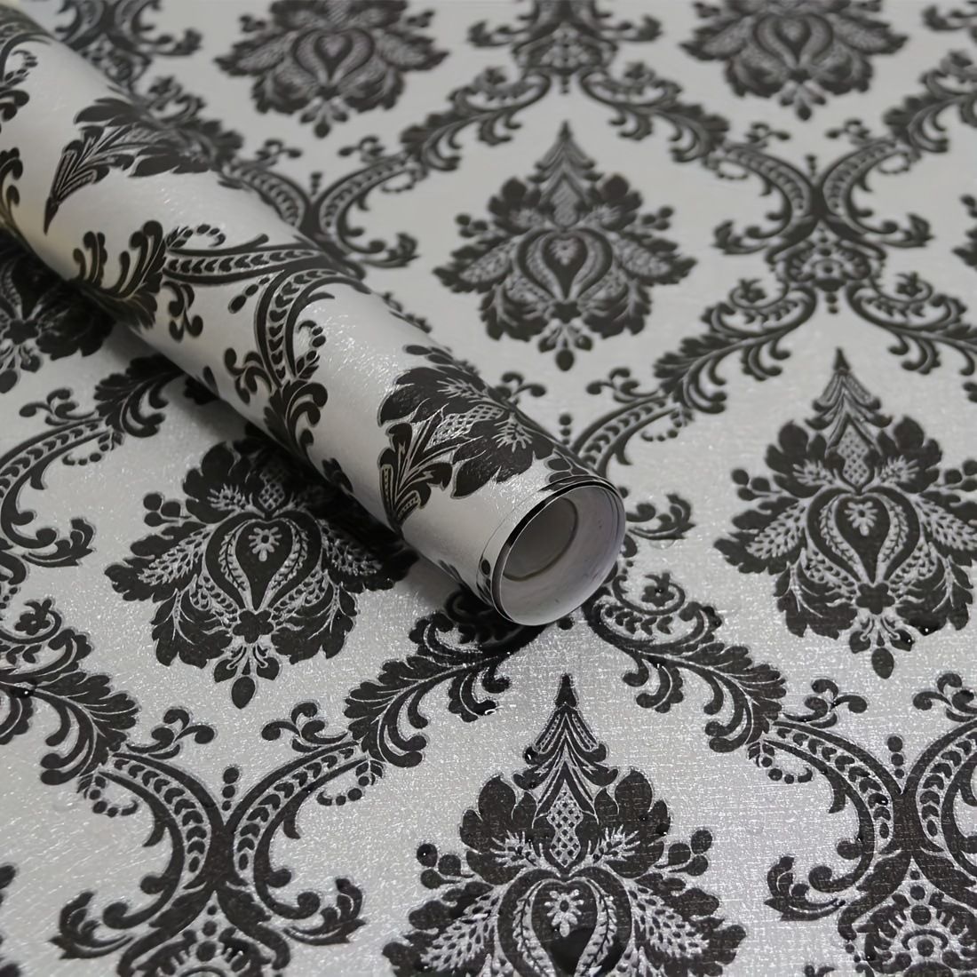 New Floral Self-adhesive Removable Decorative Wallpaper For Bedroom And Living Room_maomaolike.com