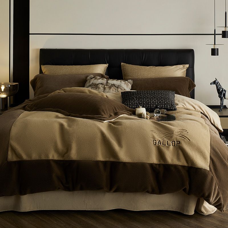 1 Winter High-End Warm Mink Four-Piece Set Luxury Embroidery Thickened Milk Velvet Patchwork Duvet Cover For Bed Use_maomaolike.com