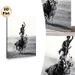 Traditional Equestrian Stunt Painting Poster, Monochrome Dynamic Rider-on-Two-Horses Scene Poster, Dramatic Vintage Art Suitable For Living Room_maomaolike.com