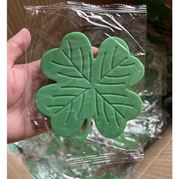 Silicone four leaf clover coaster Korean version creative household waterproof insulation coffee and tea coaster anti scalding table bowl mat_maomaolike.com