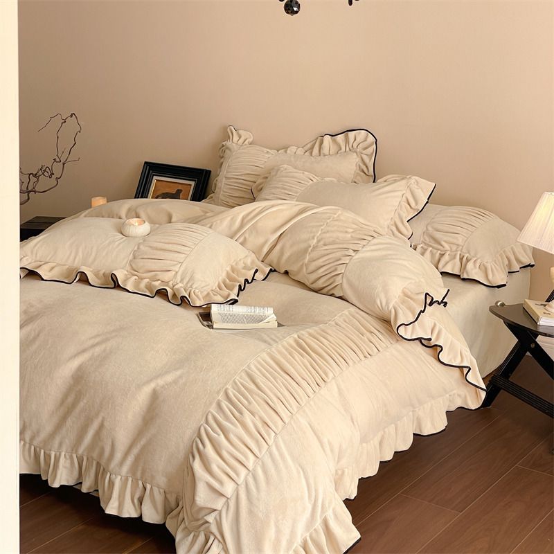 Wholesale INS French Milk Velvet Four-Piece Princess Style Thickened Warm Coral Fleece Pleated Lace 4-Piece Set_maomaolike.com