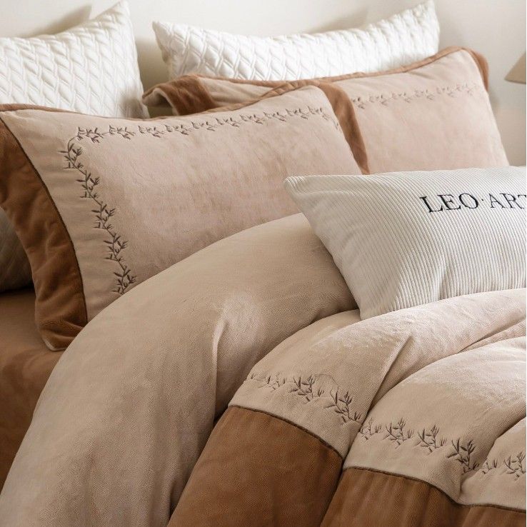 Skin-Friendly 6kg Autumn Winter Thickened Anti-Static Embroidered Milk Velvet Four-Piece Set Warm Wide-Brim Bedding_maomaolike.com