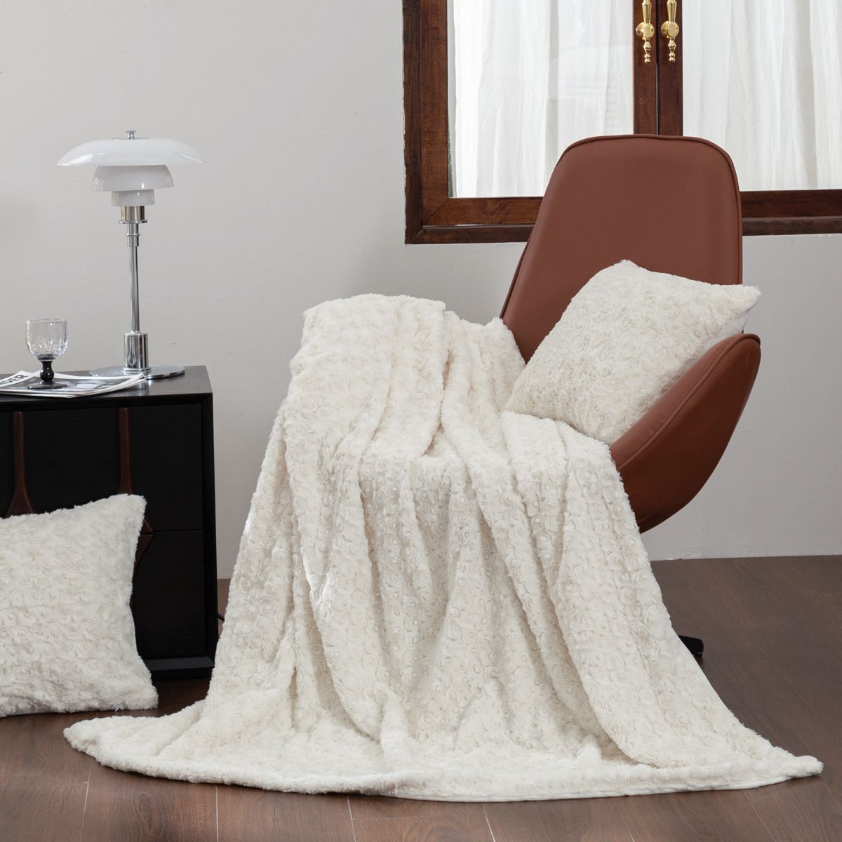 Home Textile Thick Pink Rose Velvet Square Blanket Multifunctional Office Nap Blanket Cover Blanket_maomaolike.com