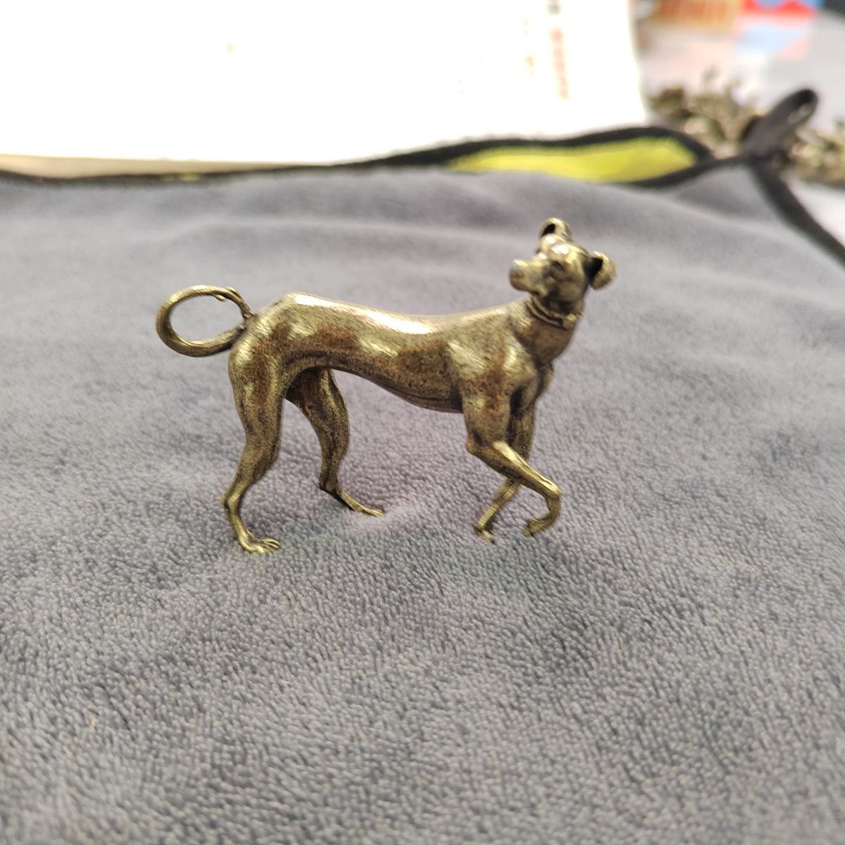 Copper-Plated Zodiac Solid Alloy Wealth-Attracting Handheld Standing Dog Stall Small Ornament_maomaolike.com