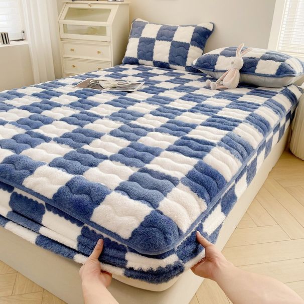 Winter Coral Milk Velvet Sheet Single Piece Quilted Bed Cover 2024 New Model Mattress Protector With Fleece_maomaolike.com
