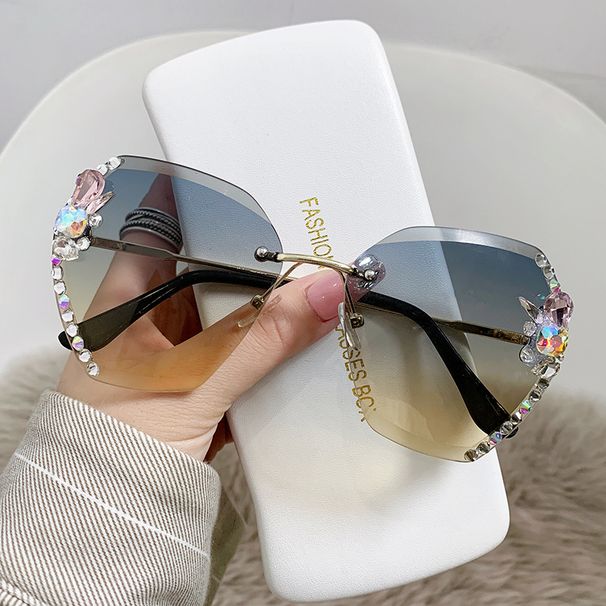 Unisex Fashion Round Diamond Studded Sunglasses Sun Protection Sunglasses Outdoor Rhinestone Glasses_maomaolike.com