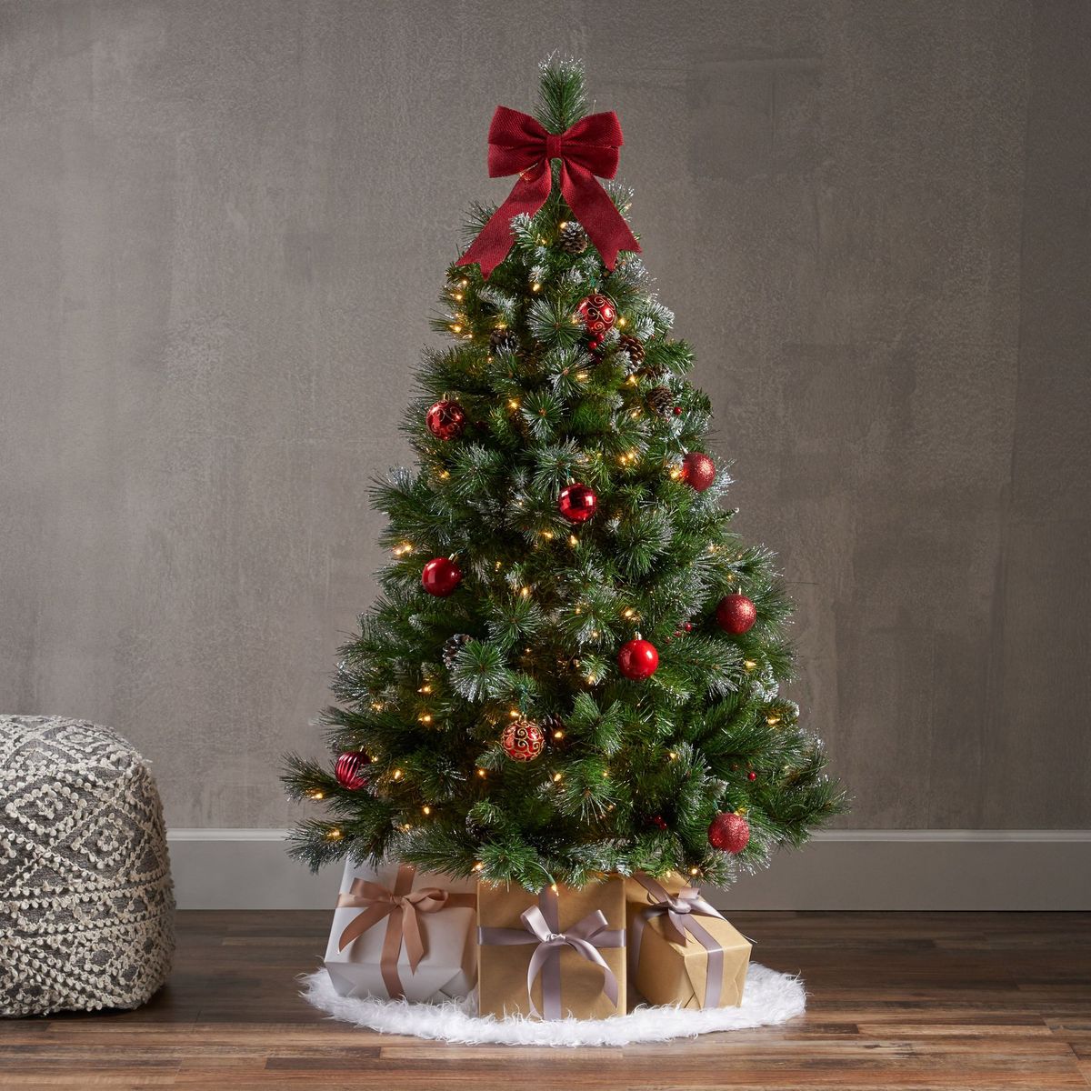 4.5 Ft Glitter Bristle Mixed Hinged Tree With Red Berry And Pine Cones And 200 Lights, 407 Branch Tips_maomaolike.com