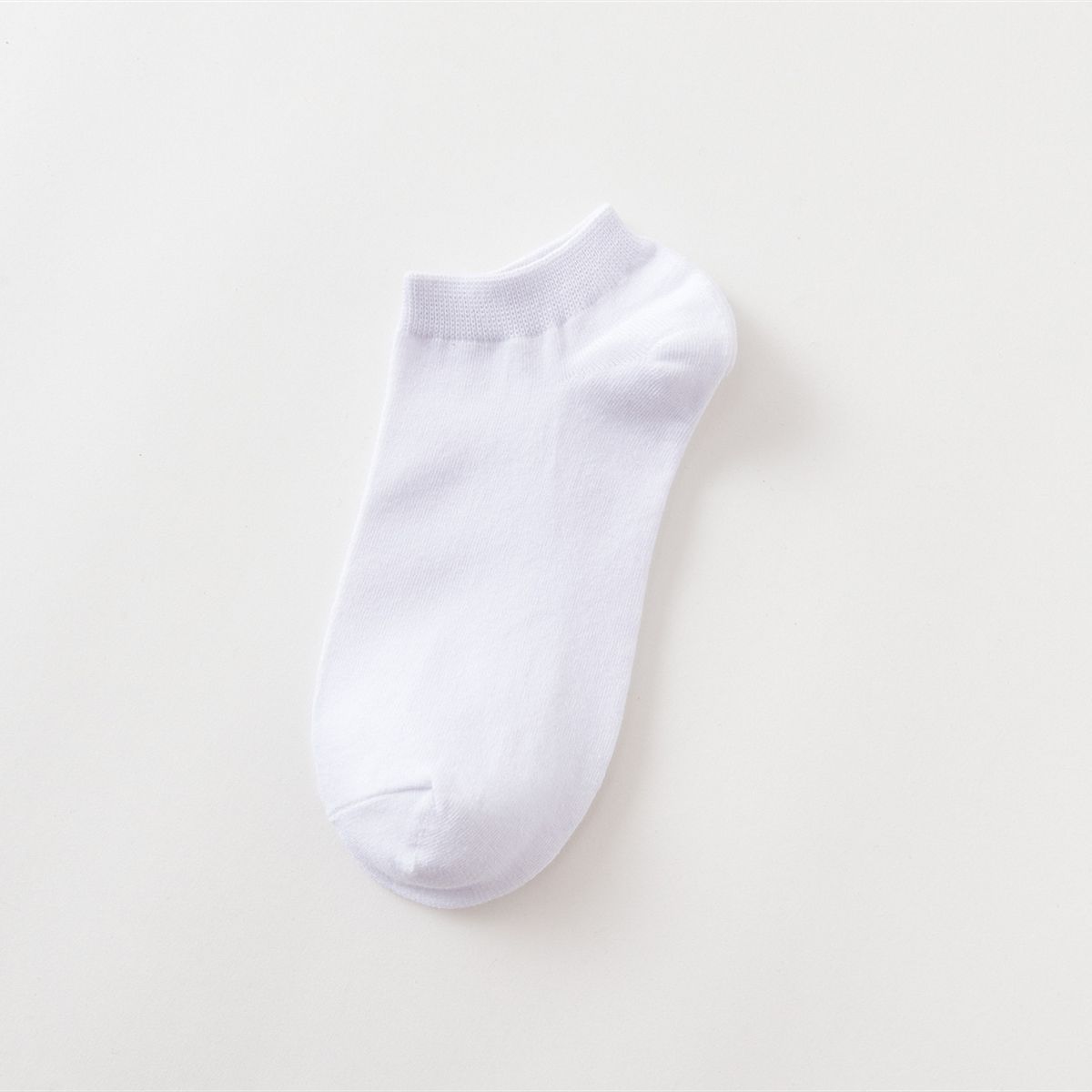 Solid color men's classic black and white socks men's business tube cotton socks cotton socks breathable comfortable invisible socks_maomaolike.com